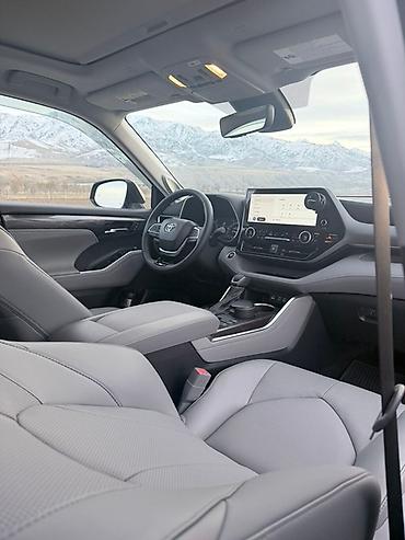 Toyota: Toyota Highlander: 2024 г., 2.4 л, Типтроник, Бензин, Кроссовер — 8