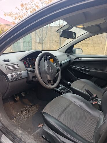 Opel: Opel Astra: 1.3 l | 2009 il 271634 km Universal — 6