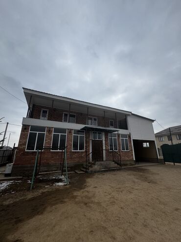 продаю дом село беловодск: Коттедж, 415 м², 15 комнат, Собственник, Старый ремонт