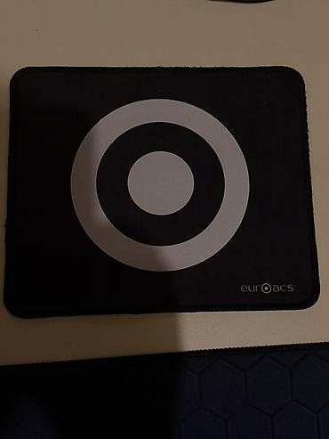 ipad mini 6: Oyun və gündəlik istifadə üçün mouse pad-lar. Şəkillərdə 2 fərqli — 1