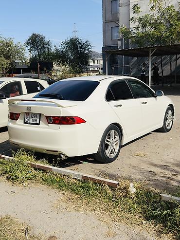 подержанный автомобиль: Honda Accord: 2004 г., 2 л, Автомат, Бензин, Седан — 3