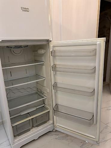hotpoint: Hotpoint-Ariston ikiqapılı soyuducu - Üst kamera: dondurucu. Qapıda — 4