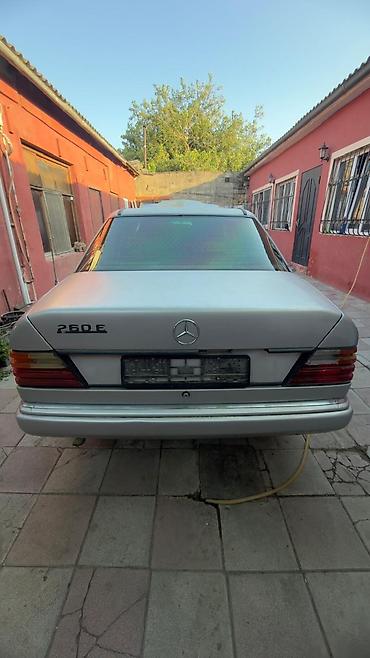 mercedes şəkilləri: Mercedes-Benz W124: 2.6 l | 1989 il Sedan — 4