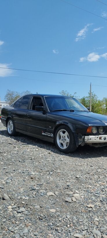 машина бенвы: BMW 5 series: 1993 г., 2.8 л, Механика, Бензин, Седан