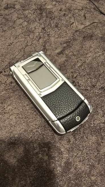 60 fps en ucuz telefonlar: Vertu Constellation, цвет - Серебристый, Кнопочный