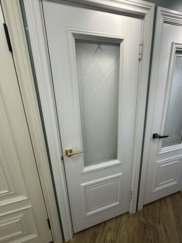 межкомнатные купейные двери: Стеклянная дверь, МДФ, Распашная