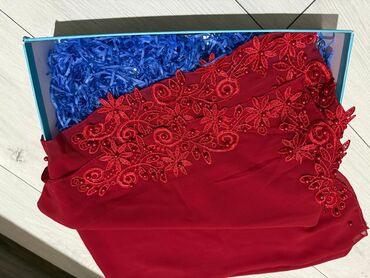 Xonçalar: Xonça və nişan dəsti - Zərif dekorlu xonça: güllü kompozisiya, muncuq — 12