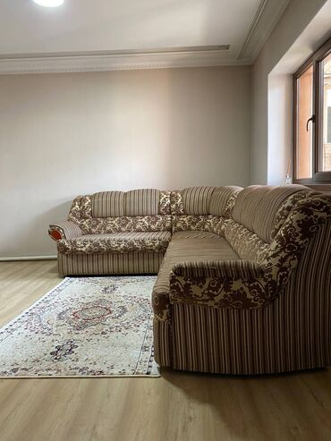 угловой кожаный диван: Бурчтук диван, түсү - Күрөң, Колдонулган