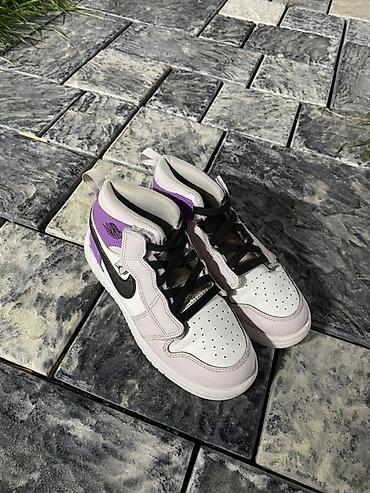 Кроссовки, 36, Air Jordan, Новый, цвет - Белый, Платная доставка, Самовывоз