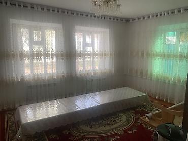 Продажа коттеджей и домов: Продаётся частный дом с мебелью на фото. Описание: Каракол, Салиева 35 — 10