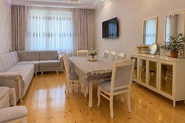 İşlənmiş, Komod, Masa və oturacaqlar, Divan lalafo.az -da İşlənmiş, Komod, Masa və oturacaqlar, Divan