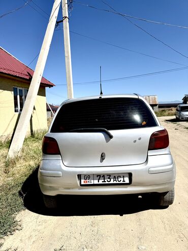 машина мерс с: Toyota Yaris: 2004 г., 1.3 л, Механика, Бензин, Хэтчбэк