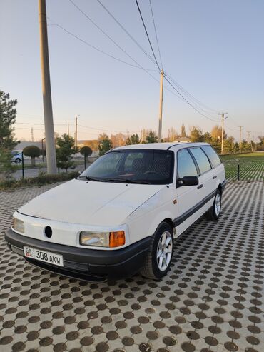 Volkswagen: Volkswagen Passat: 1992 г., 1.8 л, Механика, Бензин, Универсал — 1