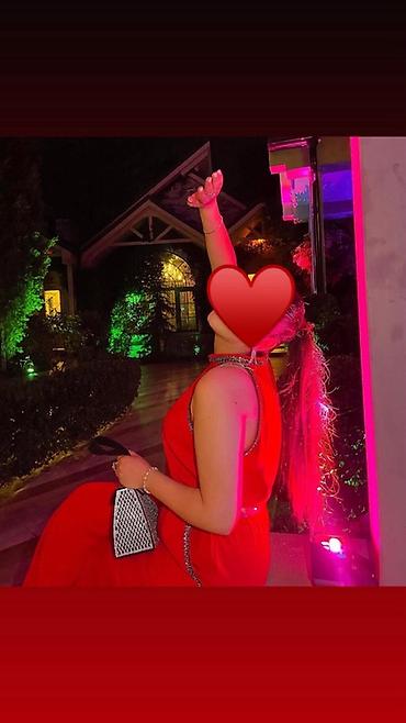 Tulumlar: Qırmızı gecə tulumu - Model: Qolsuz, halter tipli yaxalıq - Rəng — 2