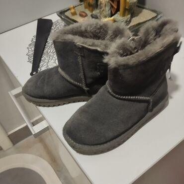 papuce za tinejdzere: Ugg boots, Baldino, Size - 29