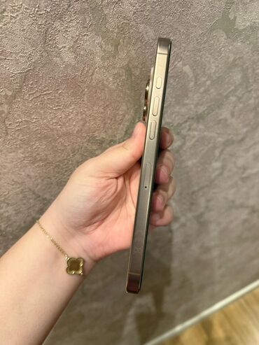 Apple iPhone: IPhone 14 Pro, Qızılı, Simsiz şarj — 7