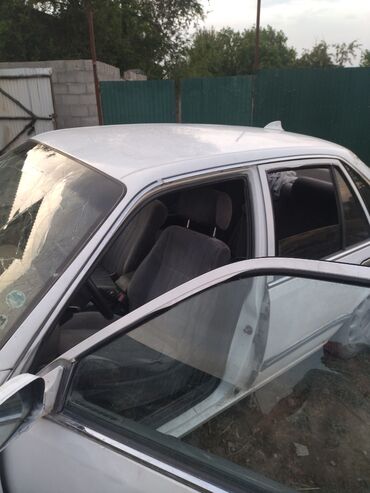 крыло нексия 2: Daewoo Prince: 1995 г., 2 л, Автомат, Бензин, Седан