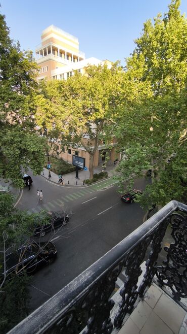 Günlük kirayə mənzillər: 2 otaqlı, Nəsimi r. r-nu — 13