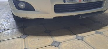 Бамперы и комплектующие: Бампер Передний Toyota, Б/у