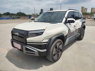 jdm авто: Внедорожник (кроссовер) с футуристичным дизайном кузова и контрастной — 1