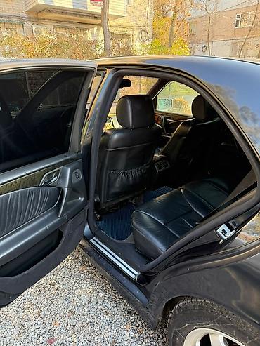 Mercedes-Benz: Mercedes-Benz E-Class: 1995 г., 3.2 л, Автомат, Бензин, Седан — 8