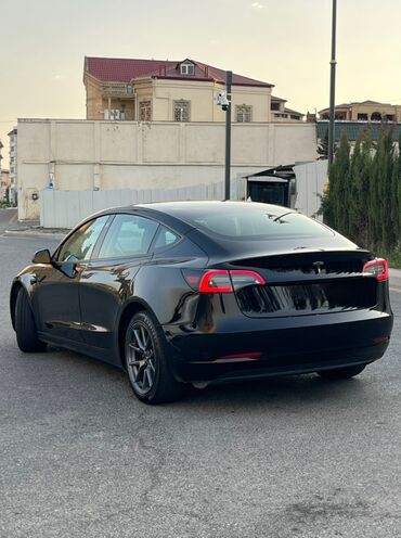 Tesla: Tesla Model 3 – tam elektrikli sedan Xüsusiyyətlər və dizayn: - Gözəl — 5