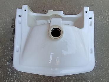 bure: Lavabo sa slike, dimenzije 58 cm x 47 cmbez oštećenja, preuzimanje — 2