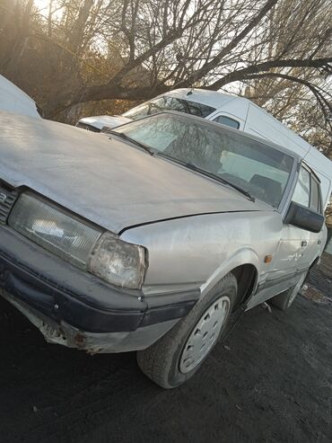 Mazda: Mazda 626: 1986 г., 2 л, Механика, Бензин, Седан