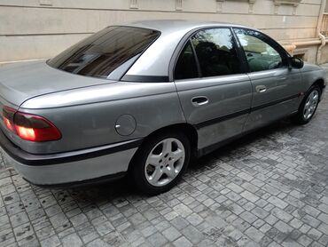 Opel: Opel Omega B sedan Barter var - Korpus: 4 qapı, gümüşü rəng, arxa — 3
