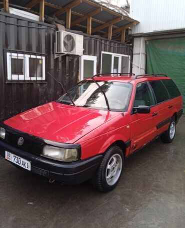 Volkswagen: Volkswagen Passat: 1990 г., 1.8 л, Механика, Бензин, Универсал