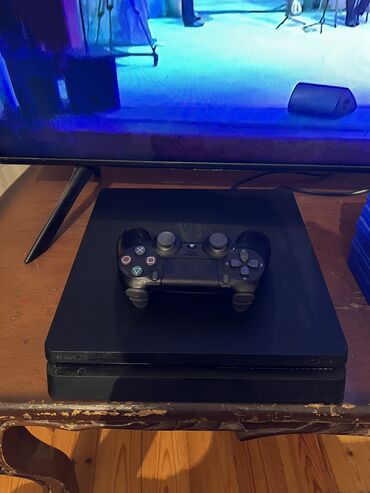 PS4 (Sony Playstation 4): Playstation 4 slim 500 gb İrşhad electronicsdən almışam çooox səliqəli