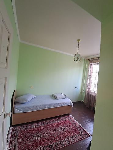 вост 2 бишкек: *СДАМ ПО СУТОЧНА УЮТНУЮ 3х ком Бос-Тери.* 📍 Локация: 3 этаж, 5 мин — 2