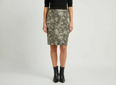 czarne spódnice rozkloszowane midi: Women`s skirt, size S