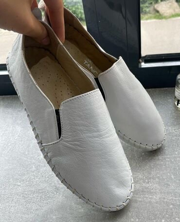 обувь ортопедическая: Слипоны белые, Турция, 38 размер, новые, натуральная кожа и