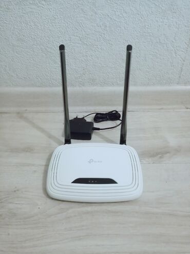 адсл модем: Wi-fi роутер, в отличном состоянии нового, 2-антенный, n300, tp-link