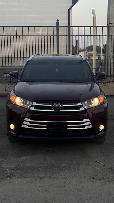 Toyota Highlander: 2017 г., 3.5 л, Автомат, Бензин, Кроссовер at lalafo.kg Toyota Highlander: 2017 г., 3.5 л, Автомат, Бензин, Кроссовер