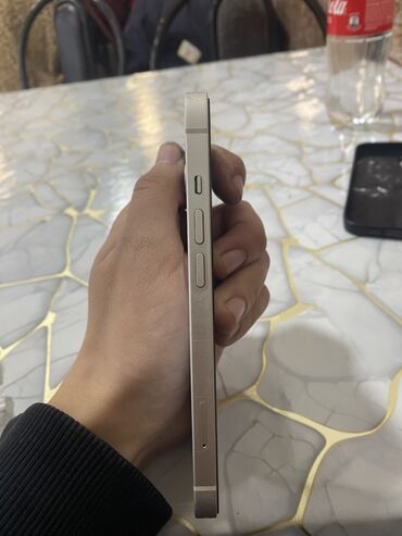 Apple iPhone: IPhone 13, Б/у, 128 ГБ, Старлайт, Чехол, 83 % — 5