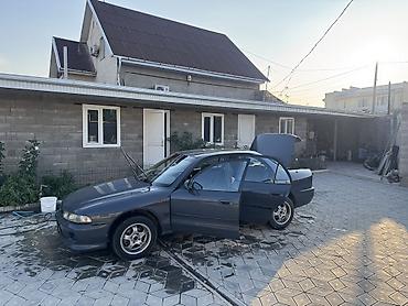 порог демио: Mitsubishi Galant: 1995 г., 2 л, Механика, Бензин, Седан — 1