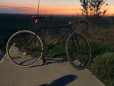 Городские велосипеды: Фикс-байк/трековый велосипед - Рама: стальная, классическая геометрия — 1