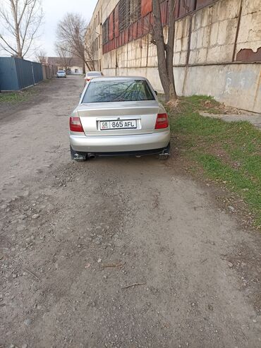 Audi: Audi A4: 1996 г., 1.8 л, Механика, Бензин, Седан