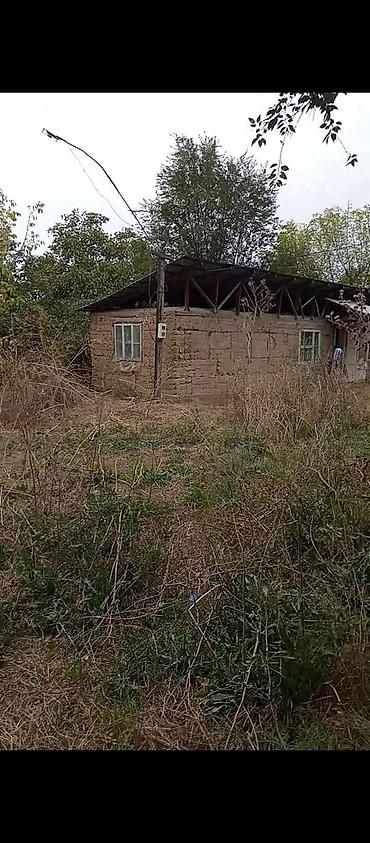 сарай сатылат с кызыл туу московкий р н: Продается одноэтажное строение из самана/глины на участке с деревьями — 1