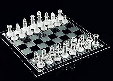 nerd daslari: Şahmat, ölçüsü 50sm*50sm. Daşlari böyükdür. Metrolara və şəhərdaxili — 2
