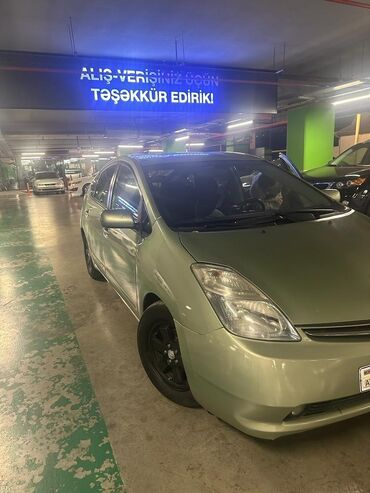 kreditlə işlənmiş maşınlar: Toyota Prius: 1.5 л | 2008 г. Седан