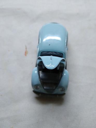 keyboard: Majorette VW Beetle 1:64 mala ostecenja na 3 mesta.n.Imam jos — 2
