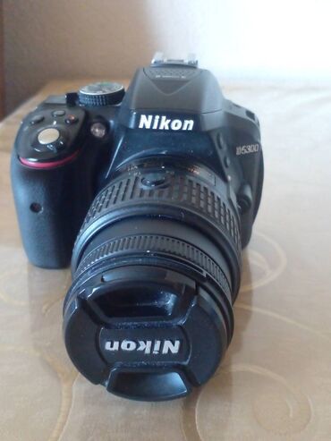 araq ceken aparat satilir: Nikon D5300 satiram.hec bir prablemi yoxdur.basimdan