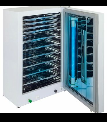 синяя лампа: Медицинский шкафчик для сохранения стерильности стоматологических