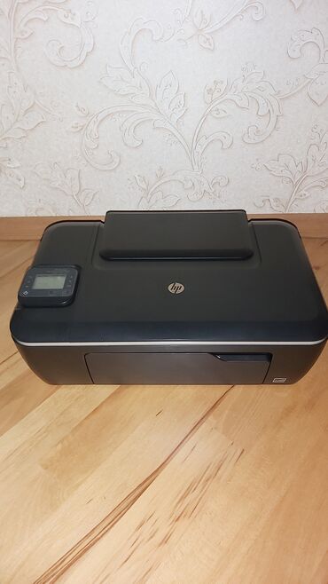 desk: "HP Deskjet Ink Advantage 3515 e-All-in-One" Printer. Vəziyyəti: Çox