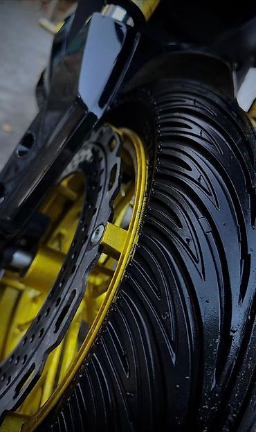 Другой электротранспорт: Электро мотоцикл Новая резина за 5400сом Новые акамуляторы 6 штук за — 4