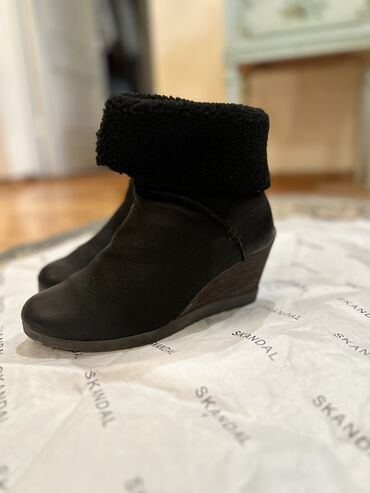 женский сапоги adidas: Сапоги, 38, цвет - Черный