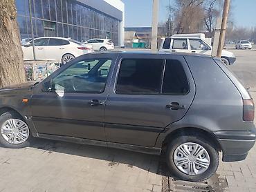 хетчбэк: Volkswagen Golf: 1992 г., Хэтчбэк — 3
